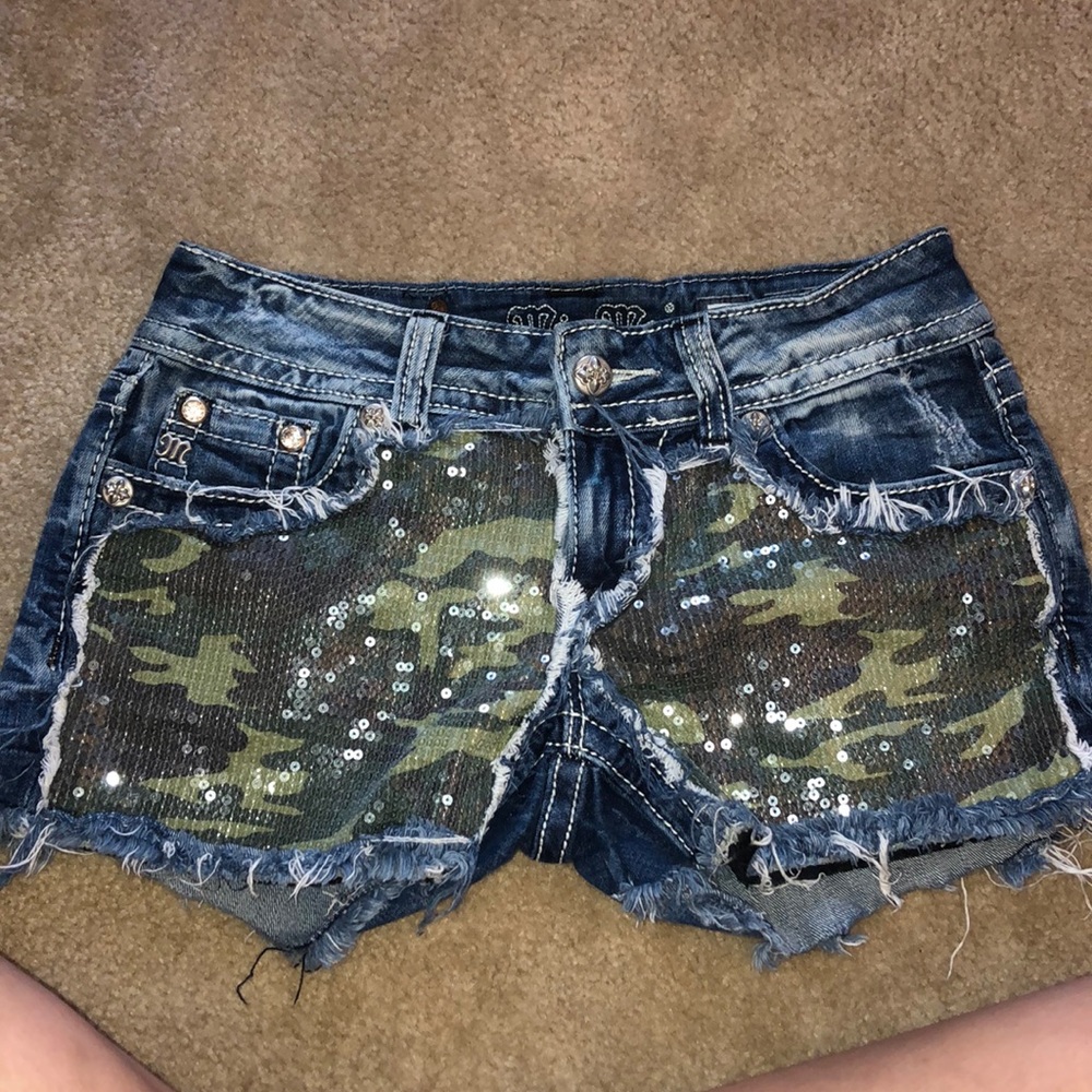 Miss me shorts size 27